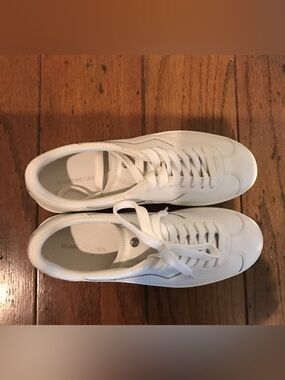 Stuart Weitzman White Low-Top Leather Sneakers